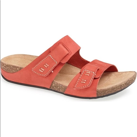 Clarks | Shoes | Clarks Perri Coast Nubuck Slide Sandal Size 75 | Poshmark